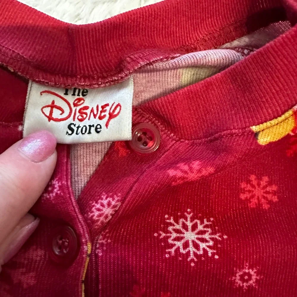 Disney Store Winnie the Pooh Sleepshirt Nightgown Red‎ Snowflake Kids Medium VTG